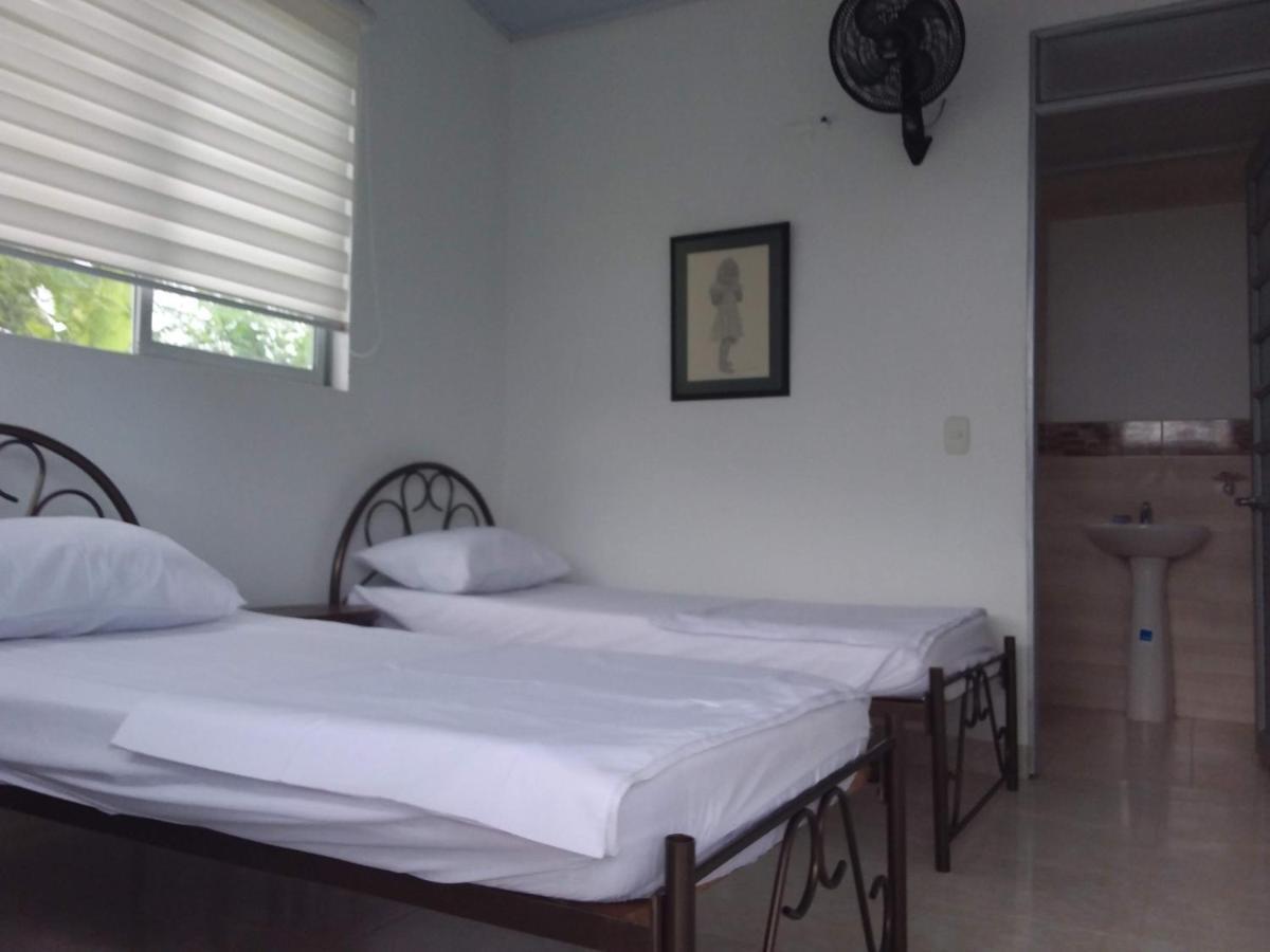 C&H Casa Campestre El Oasis Ricaurte Girardot Bed & Breakfast Dış mekan fotoğraf